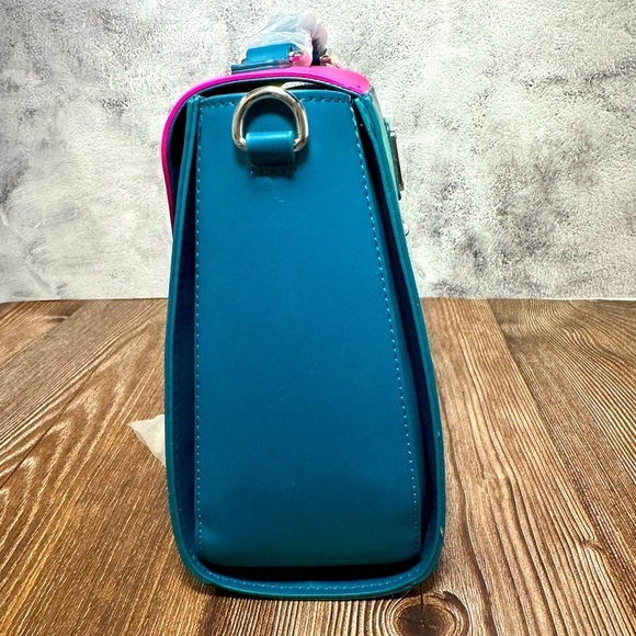 Loungefly Disney Pooh Balloons Crossbody Bag NWT​​​ - Picture 3 of 6